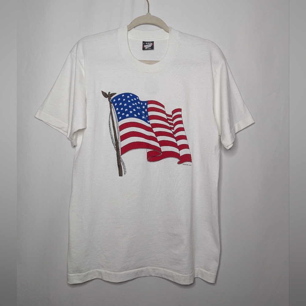 Screen Stars Best Men's White Vintage Single Stitch American Flag T-Shirt Size L